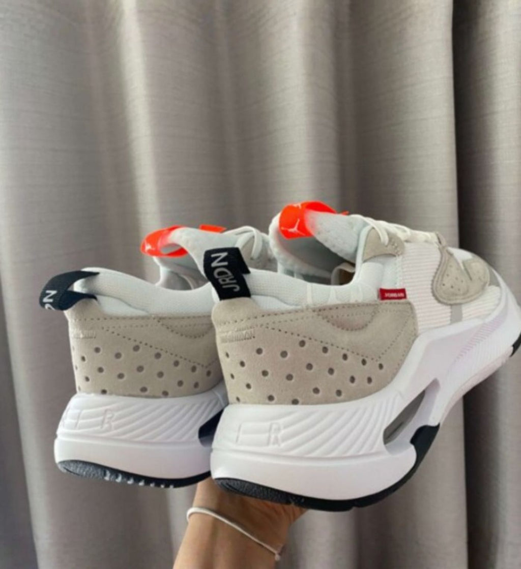 Jordan Cadence "Grey Peak