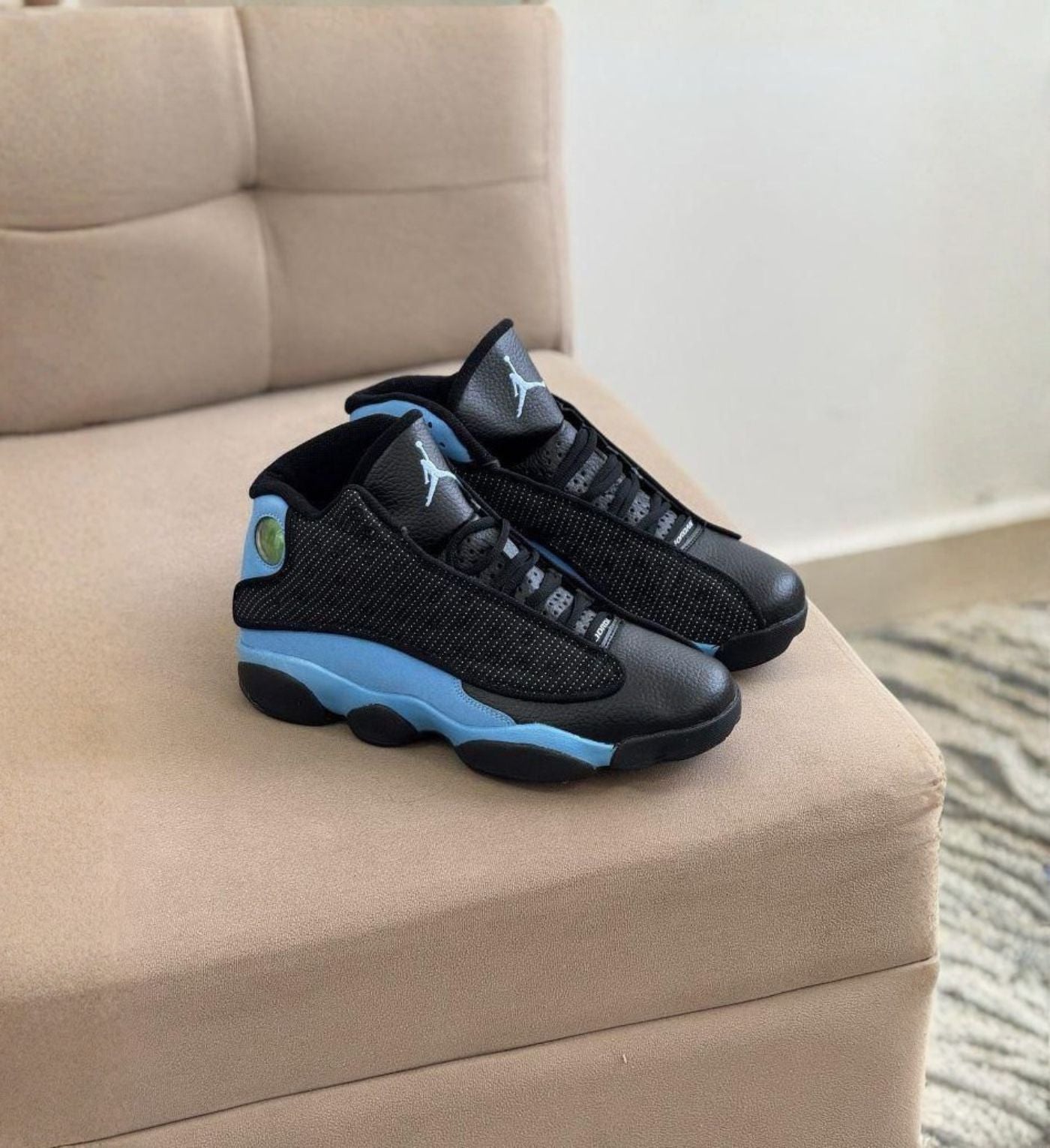 Air Jordan 13 Retro "Black University Blue